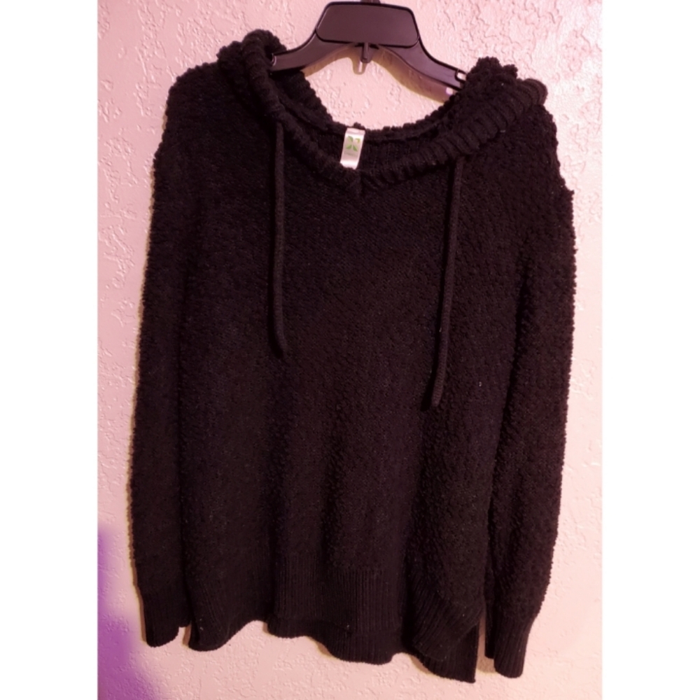 EUC GreenTea Black Popcorn Hoodie